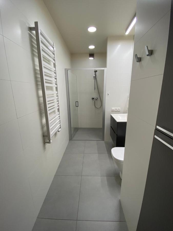 Stylowy 2-Pokojowy Apartament 5 Min. Od Rynku Βρότσλαβ Εξωτερικό φωτογραφία