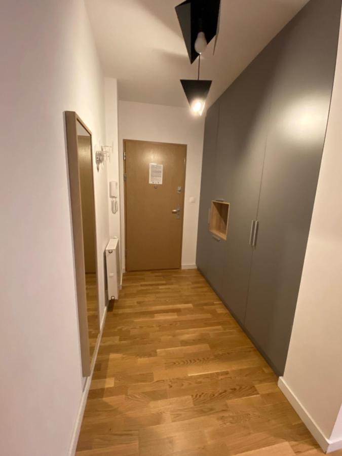 Stylowy 2-Pokojowy Apartament 5 Min. Od Rynku Βρότσλαβ Εξωτερικό φωτογραφία